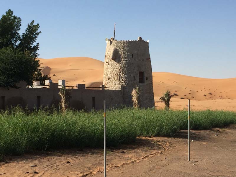 Foto eines alten Bauwerks in Dubai